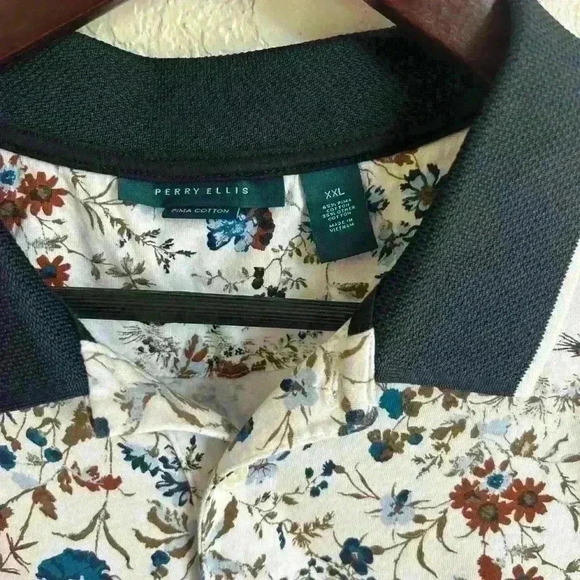 Perry Ellis Men’s Ultra Soft Touch Floral Print Polo
Size: XXL - Picture 4 of 5